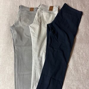 Lot of 3 pairs of jeans 2 Light colored Goodfellow sz 36x32 and 1 size 36 H&M